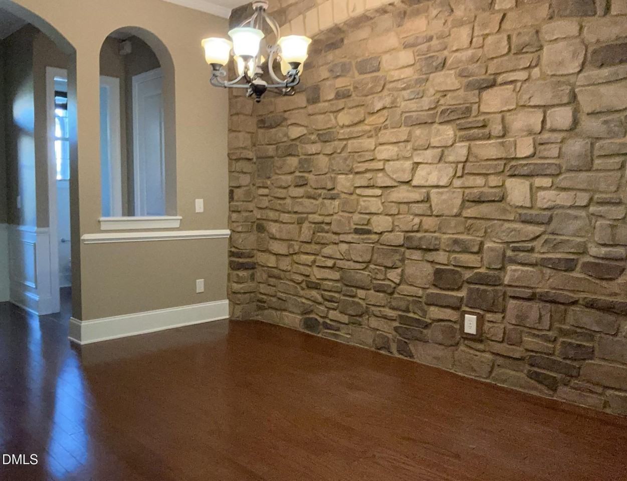 114 Sunstone Dr - Photo 3 of 26