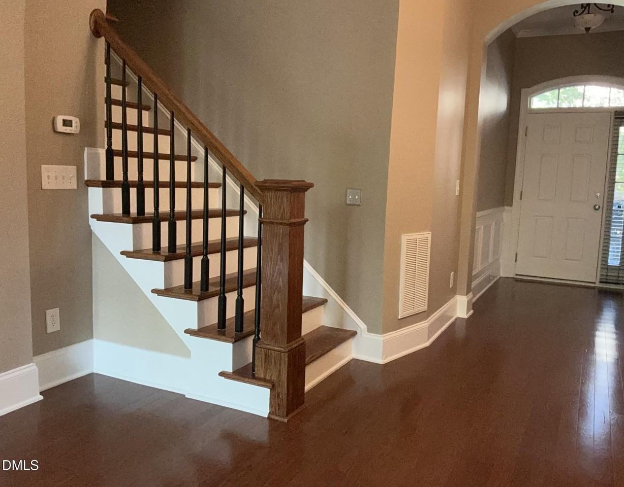 114 Sunstone Dr - Photo 5 of 26