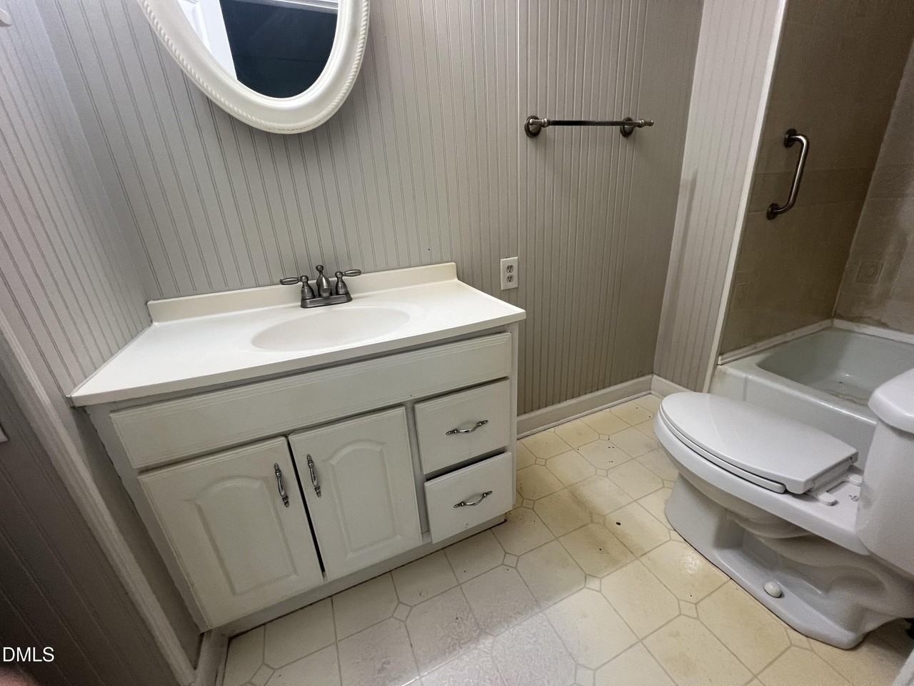102 1/2 Ford Cir - Photo 4 of 5