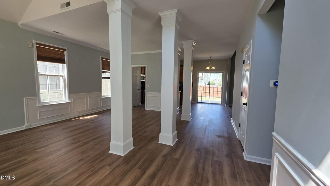 5417 Keowee Way - Photo 3 of 19