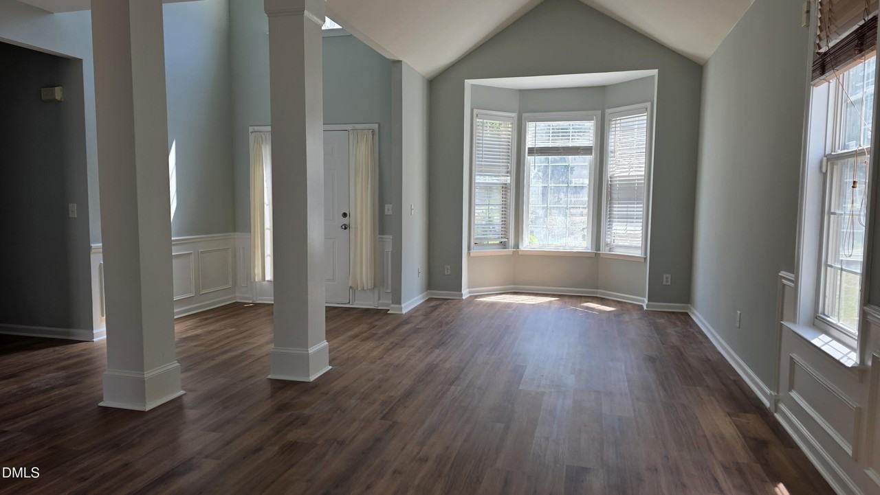5417 Keowee Way - Photo 5 of 19