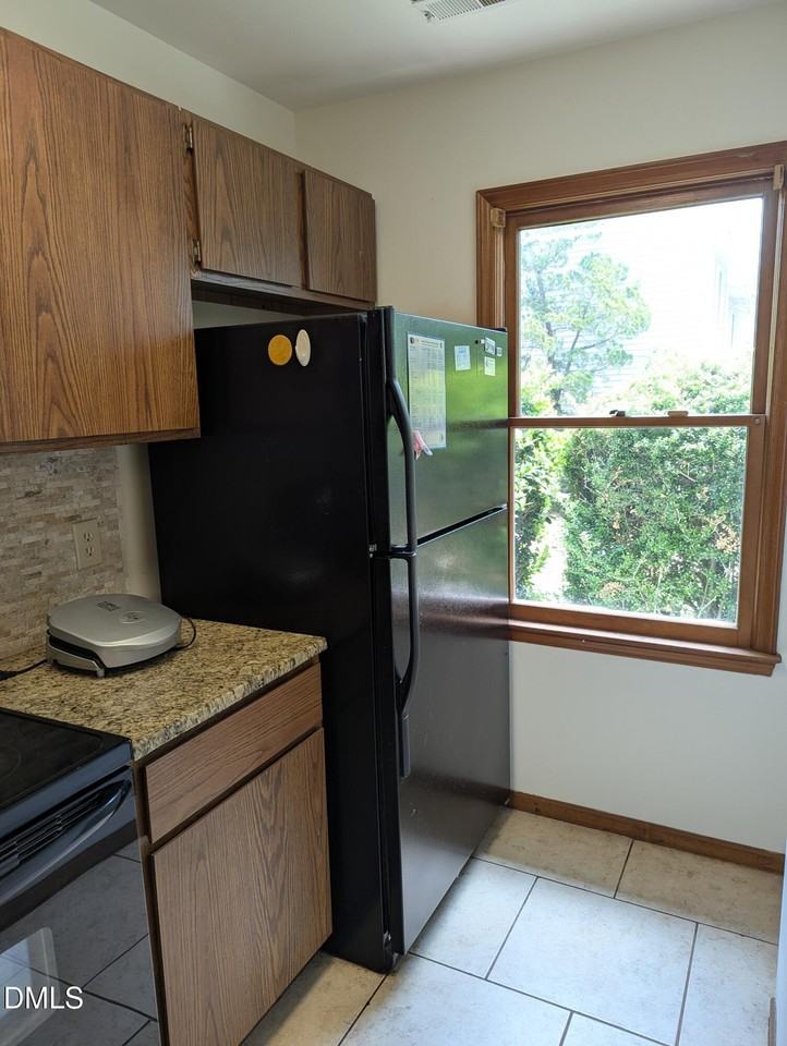24 Georgetown Ct - Photo 6 of 16