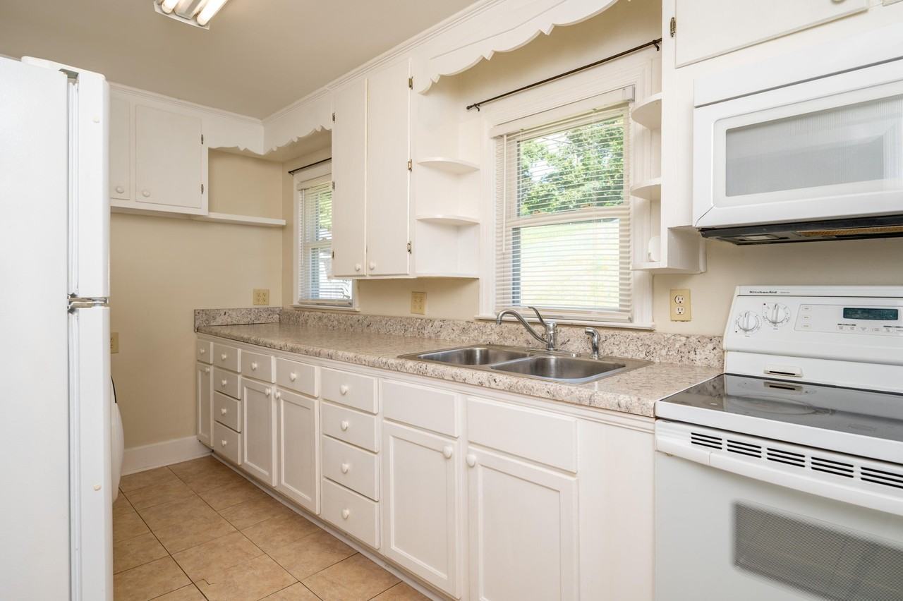 1232 Garden Dr - Photo 3 of 34