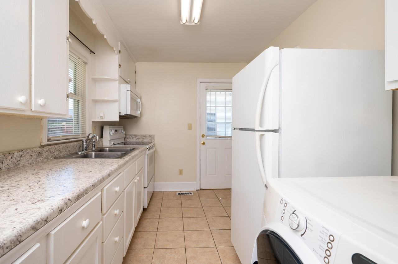 1232 Garden Dr - Photo 6 of 34