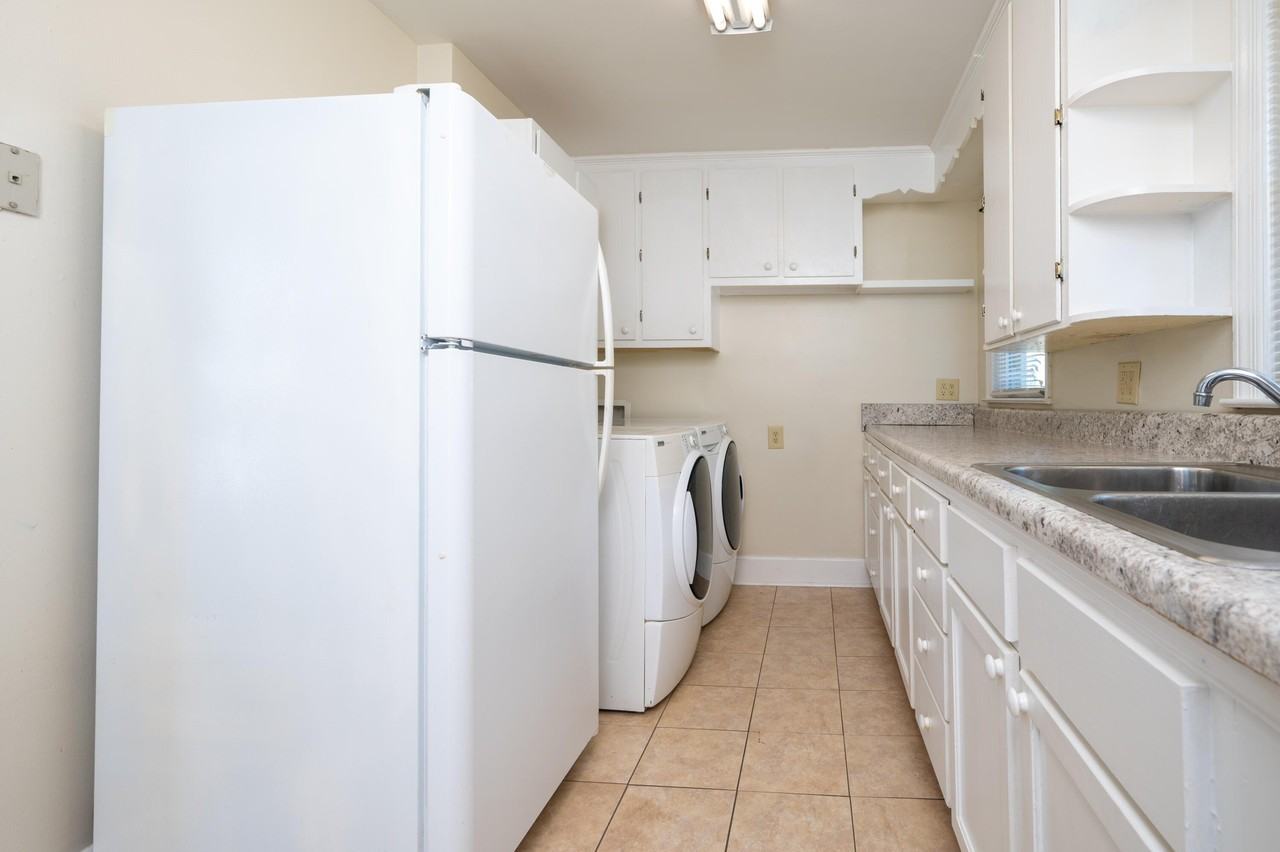 1232 Garden Dr - Photo 7 of 34