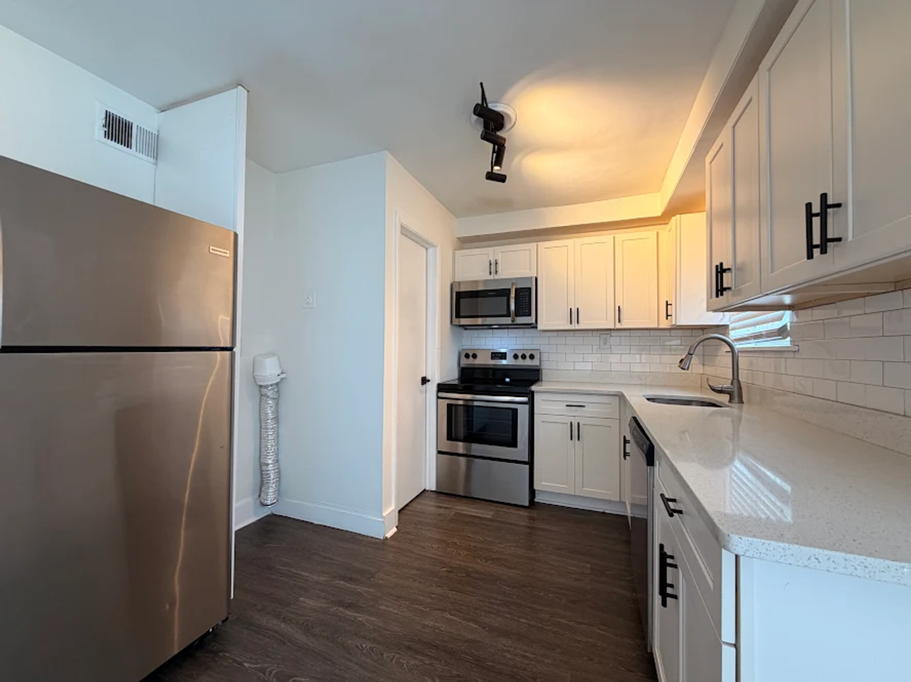 2721 White Oak Drive - Photo 2 of 17