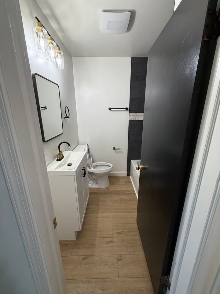 6802 Conley St - Photo 5 of 13