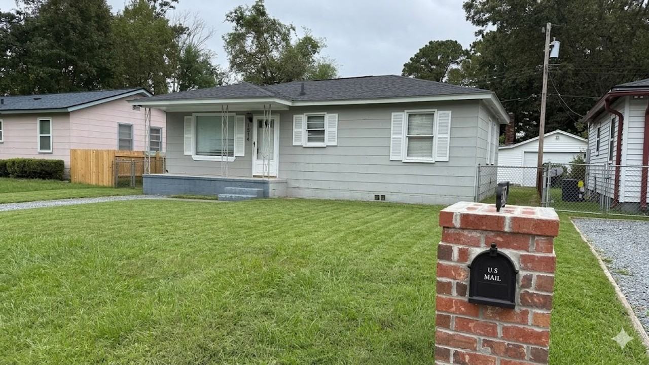 1514 Heron St - Photo 2 of 15