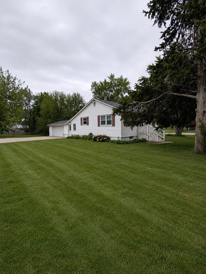 17368 214th St - Photo 6 of 8