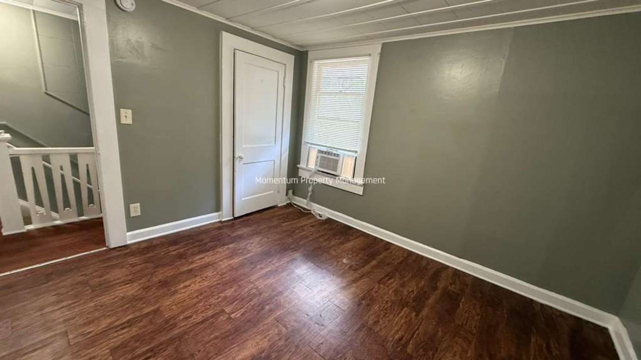 8118 N Alaska St - Photo 3 of 13