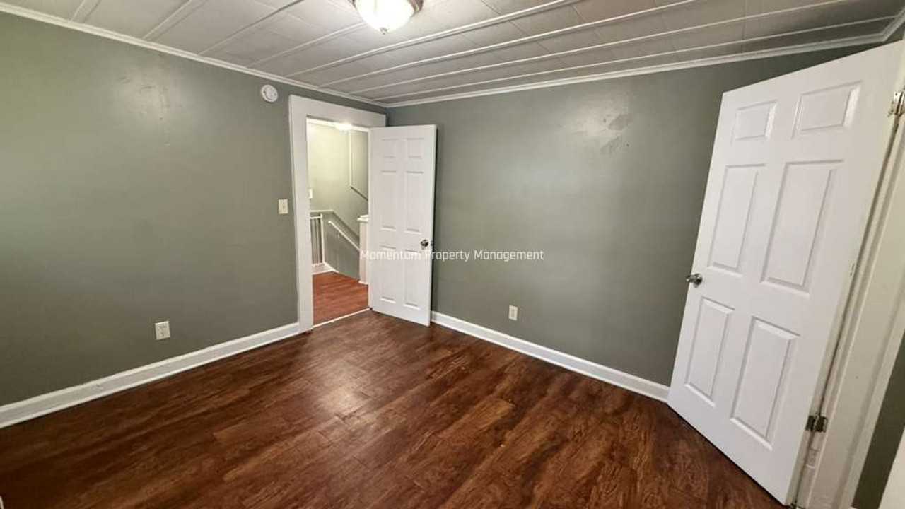 8118 N Alaska St - Photo 5 of 13