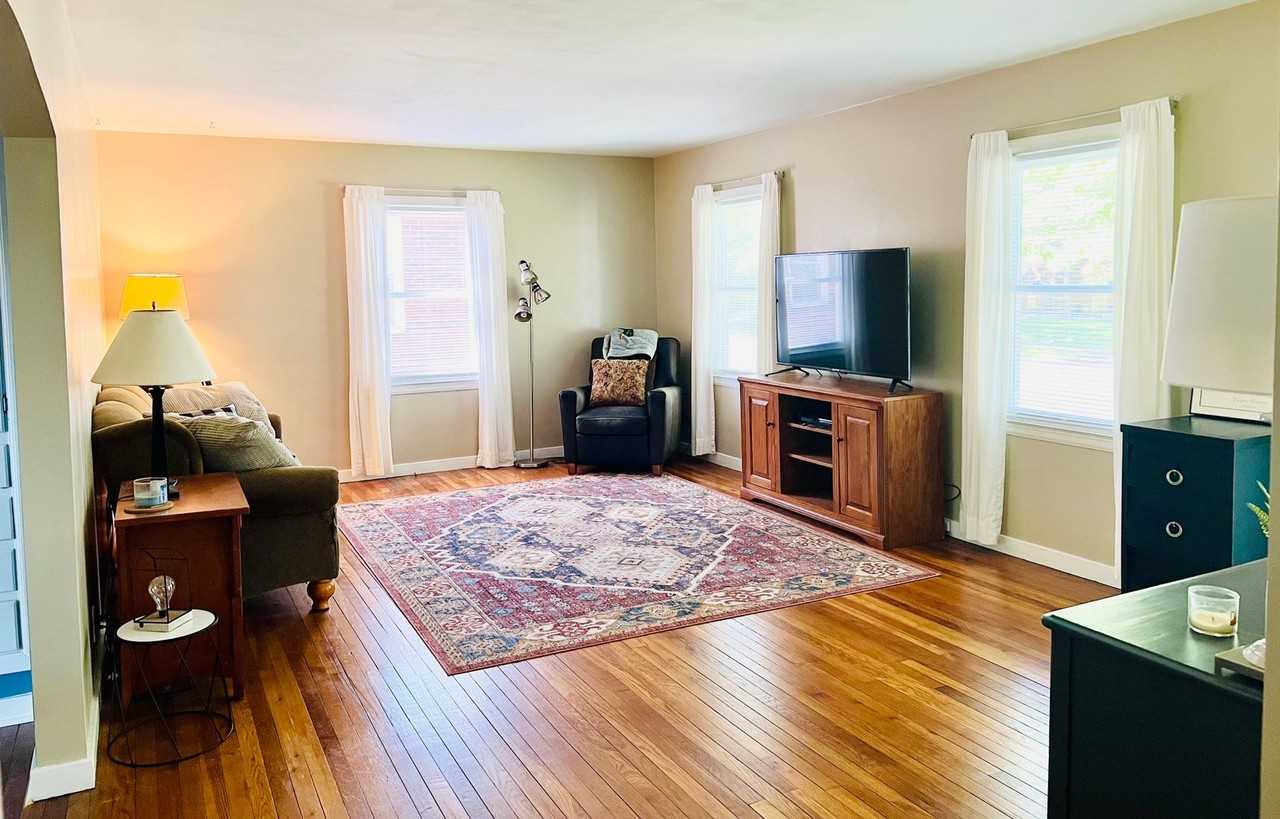 114 S 24th St - Photo 4 of 24