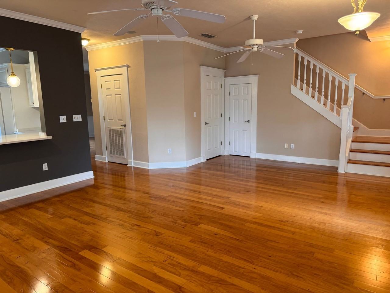 5020 Nw 10th Pl - Photo 3 of 15