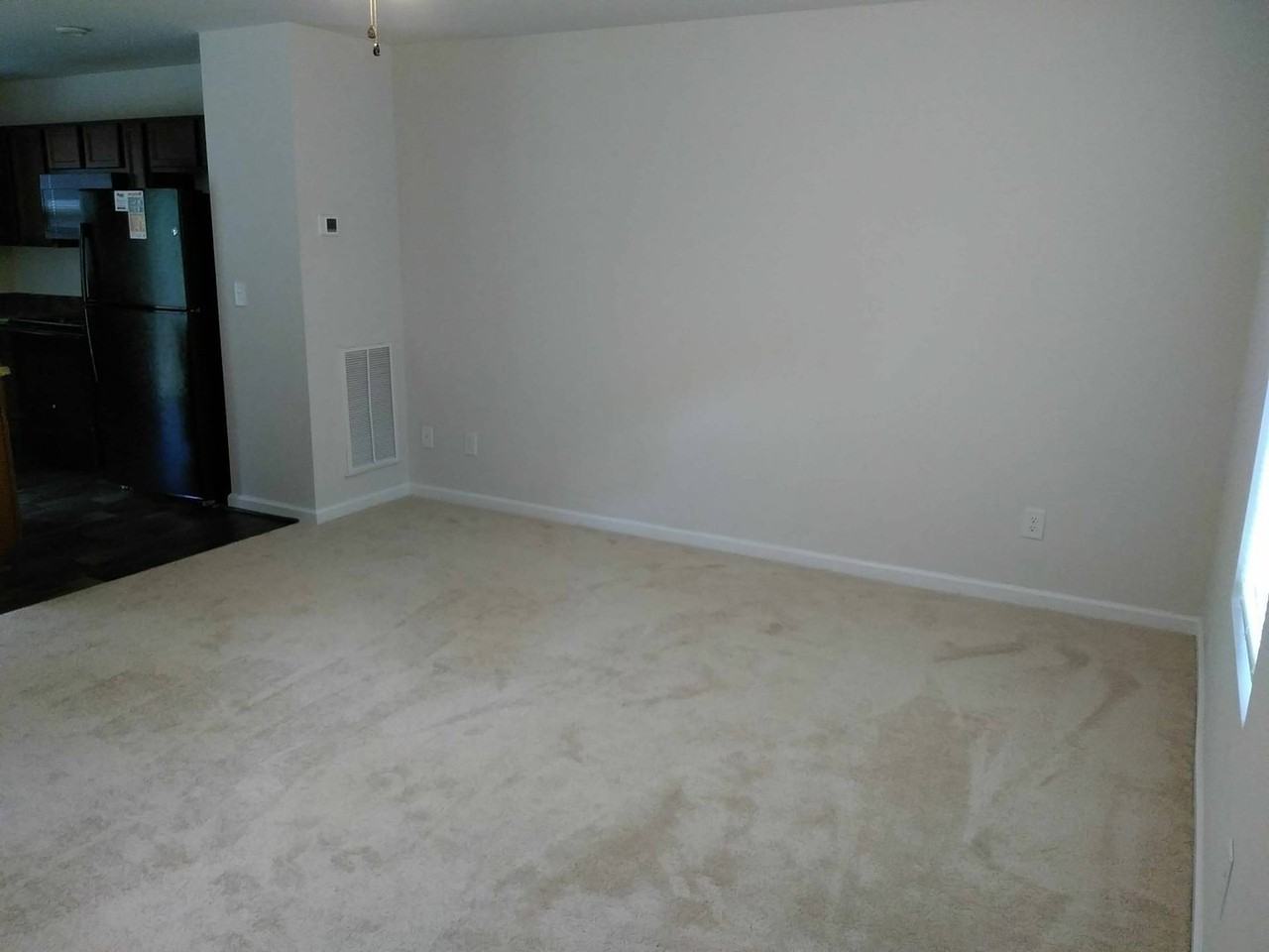 1700 Joseph Hewes Ct - Photo 2 of 16