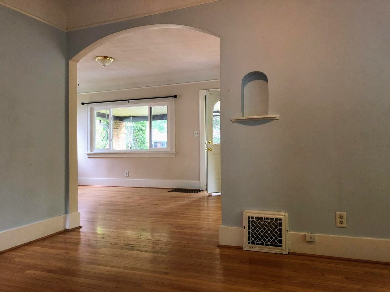 224 Garfield Ave Nw - Photo 6 of 28