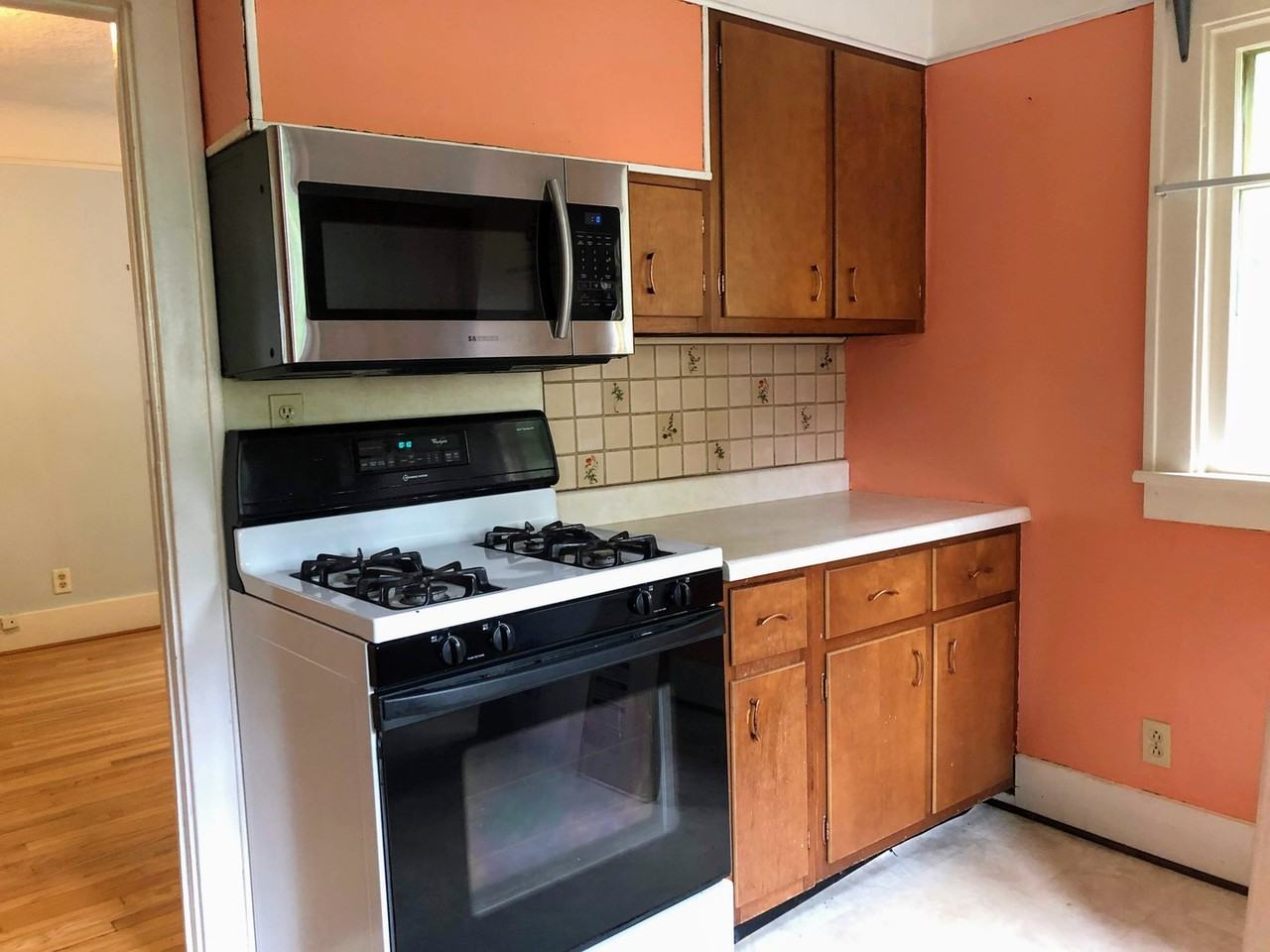 224 Garfield Ave Nw - Photo 7 of 28