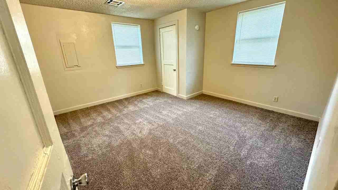 372 J Ave - Photo 6 of 13