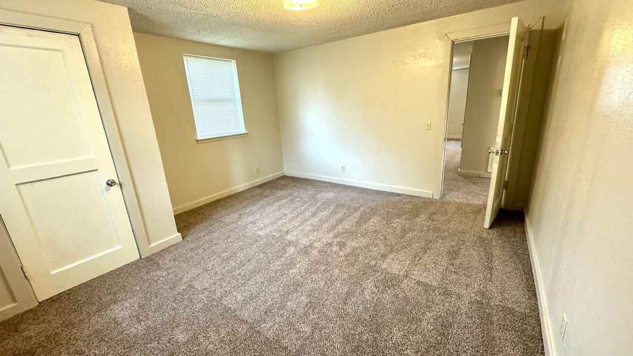 372 J Ave - Photo 7 of 13