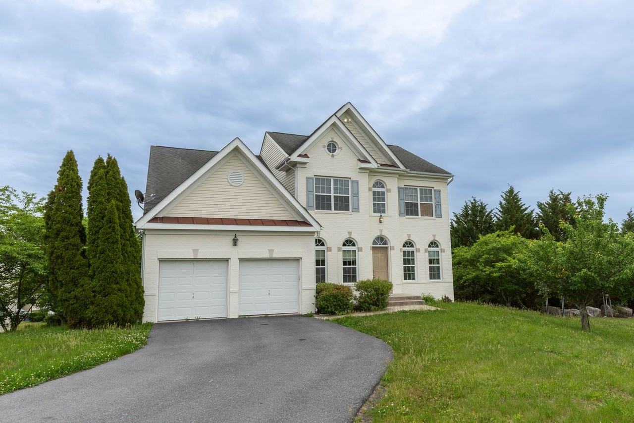 391 Sheerer Dr - Photo 2 of 50