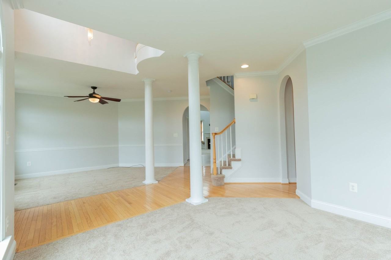 391 Sheerer Dr - Photo 6 of 50