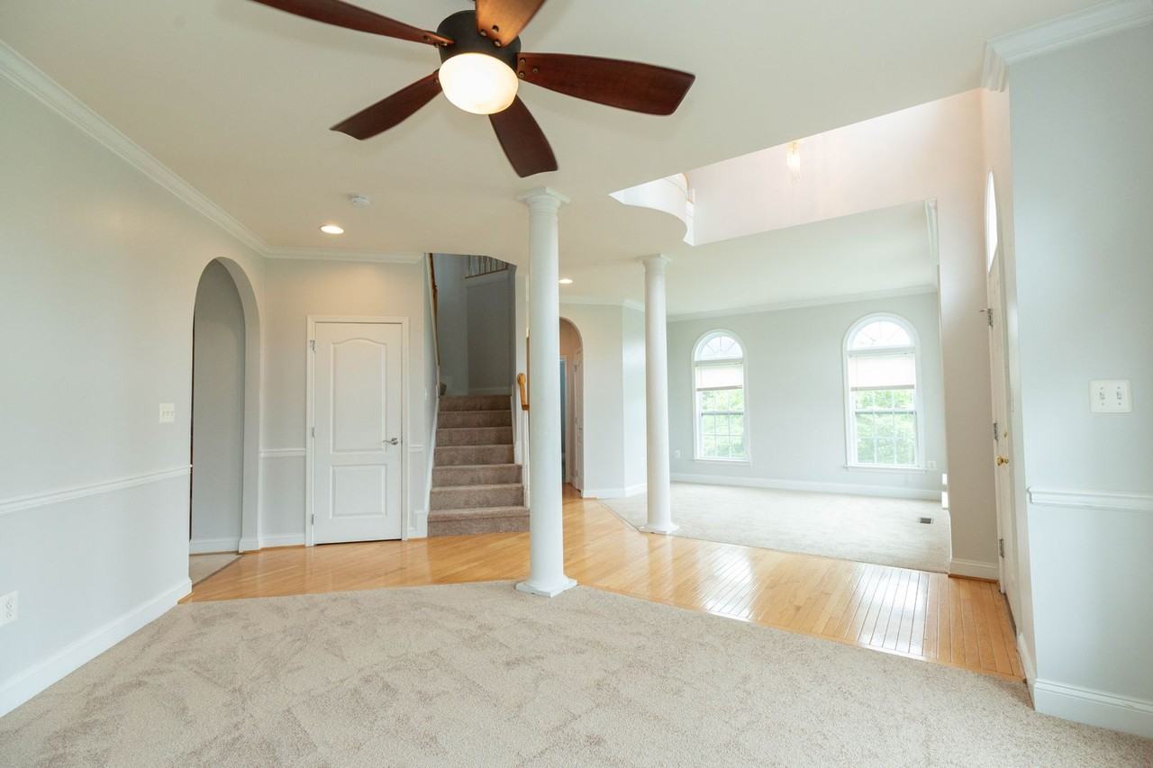 391 Sheerer Dr - Photo 7 of 50