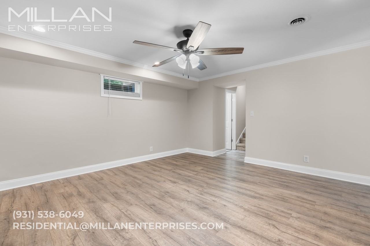 3063 Woody Ln - Photo 4 of 15