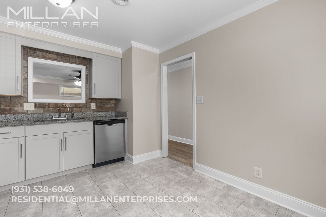 3063 Woody Ln - Photo 6 of 15