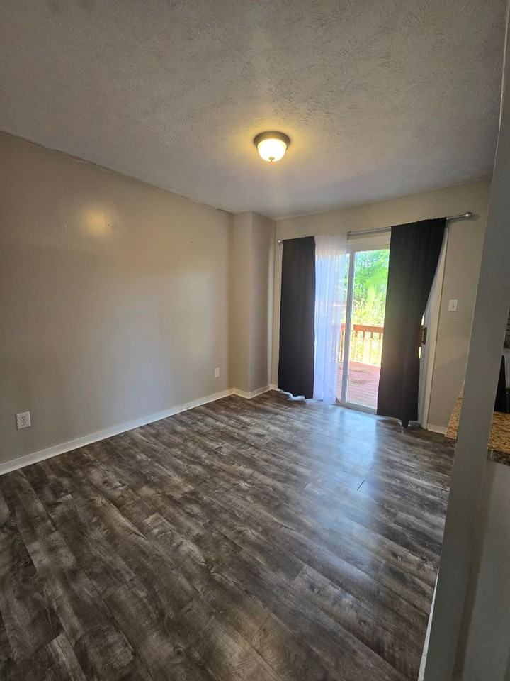6484 Kelmscot Ct - Photo 7 of 15