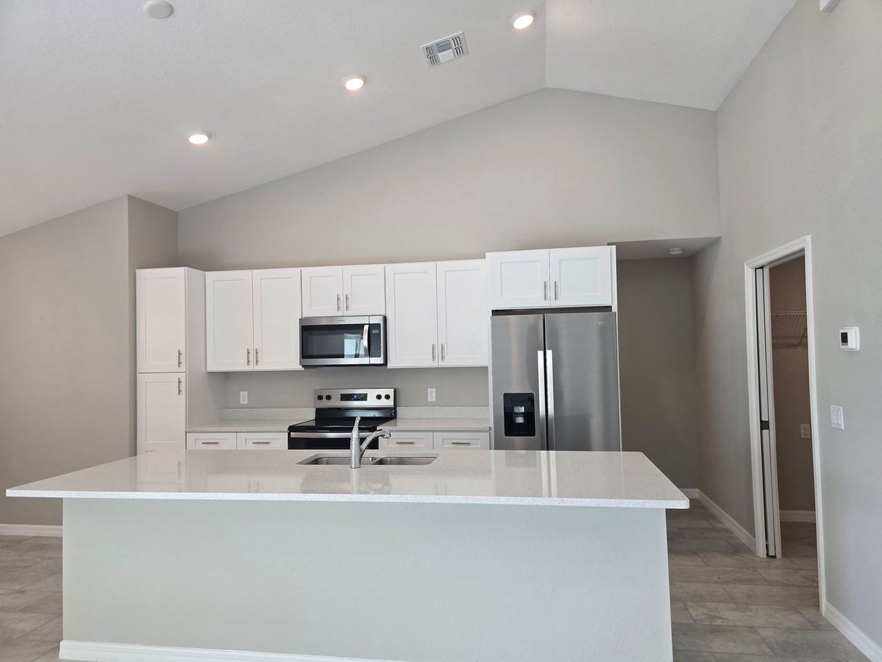 4309 Ne 20th Ct - Photo 3 of 37