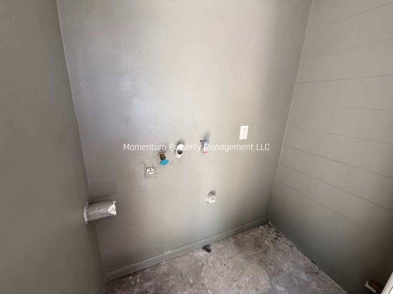 8214 N 17th St #A - Photo 2 of 8