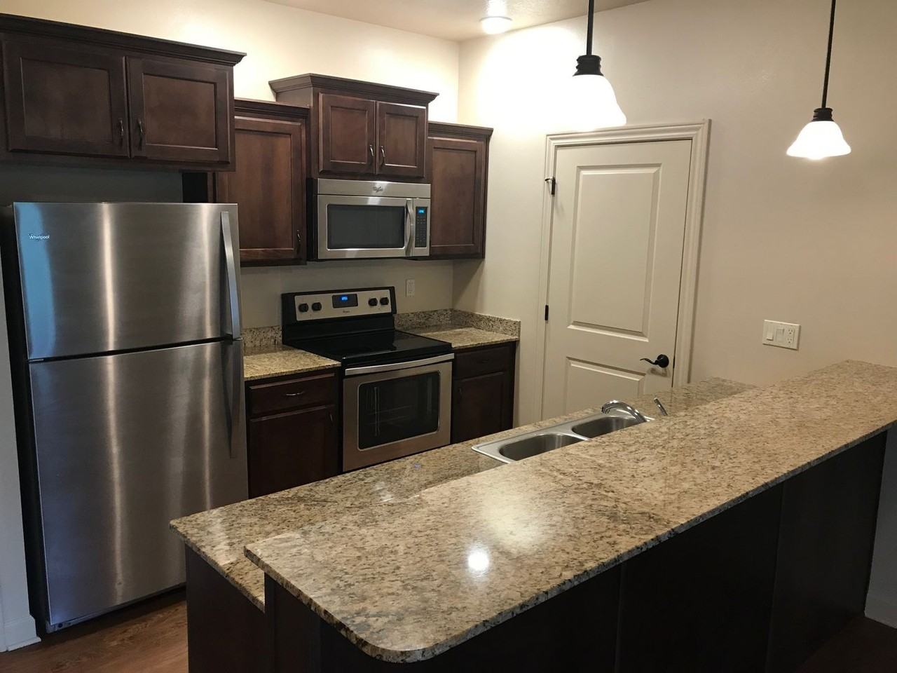 2810 Bobcat Dr - Photo 3 of 14