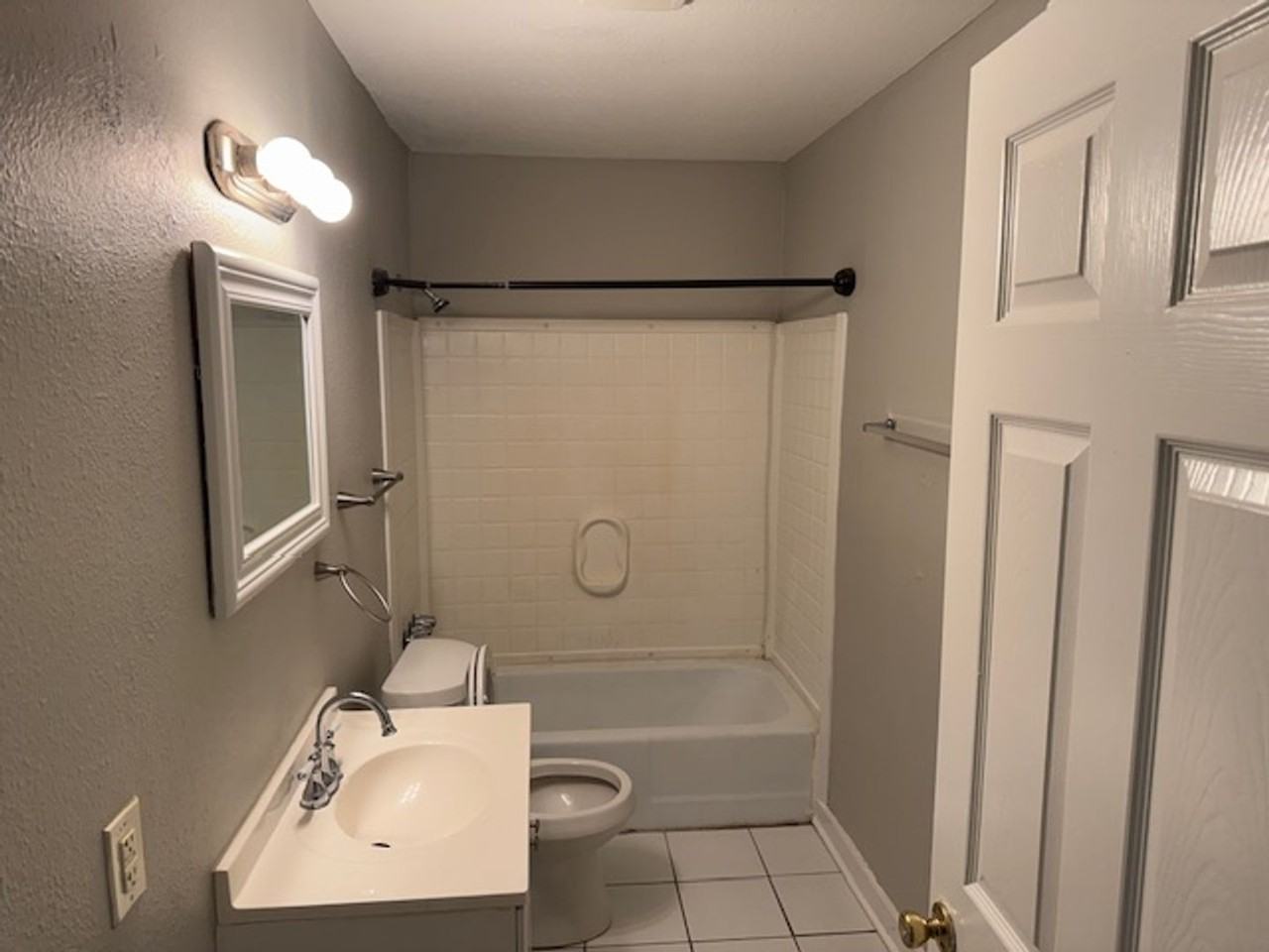 1711 San Saba St - Photo 7 of 11