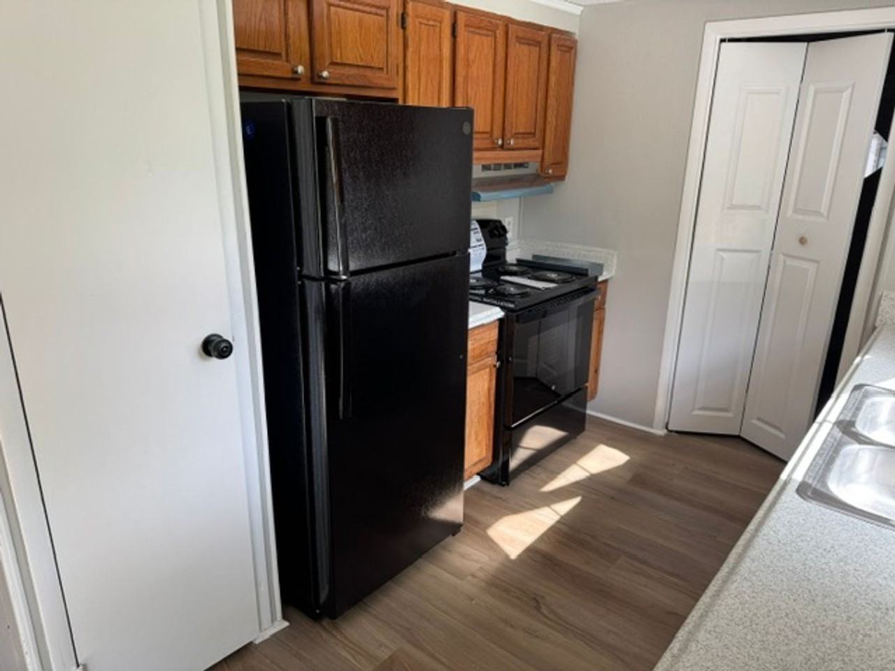 5226 John Wilson Dr - Photo 5 of 12