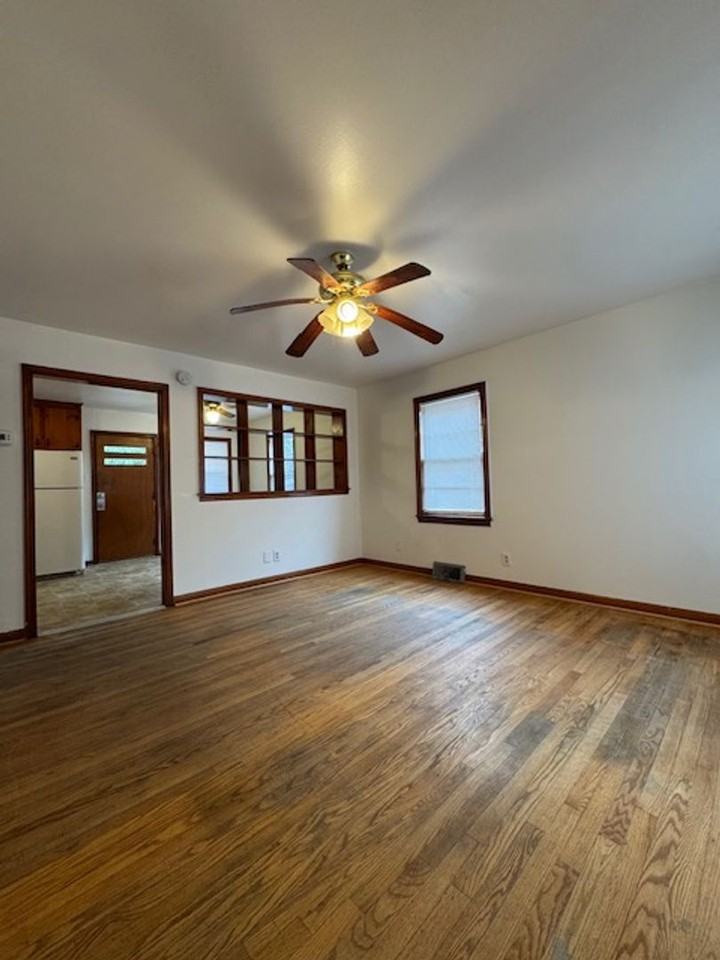 908 N Audubon Ave - Photo 3 of 11