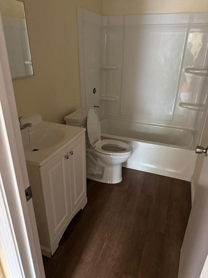 172 Roosevelt Rd - Photo 6 of 9