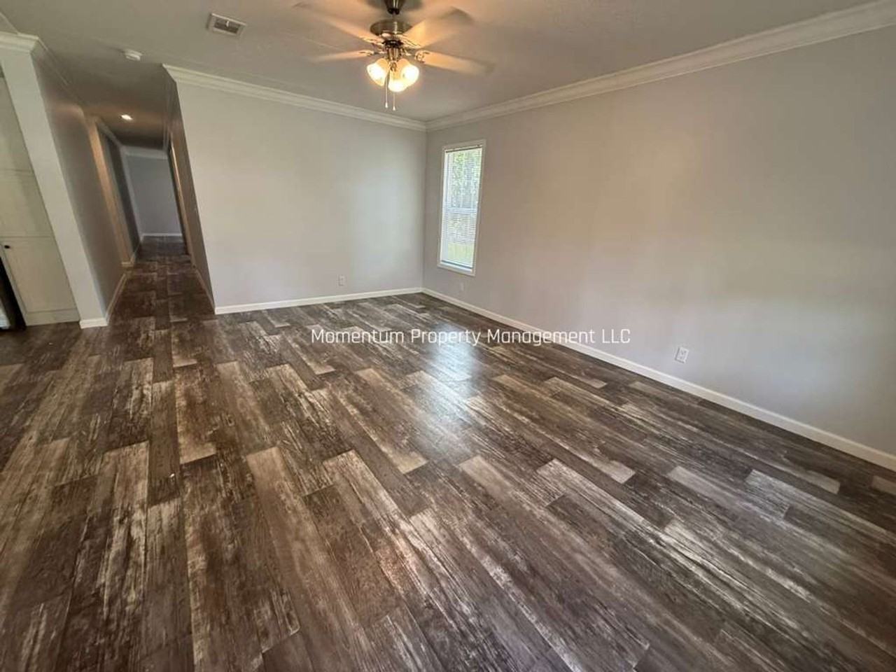 7040 Hilton Dr - Photo 4 of 12
