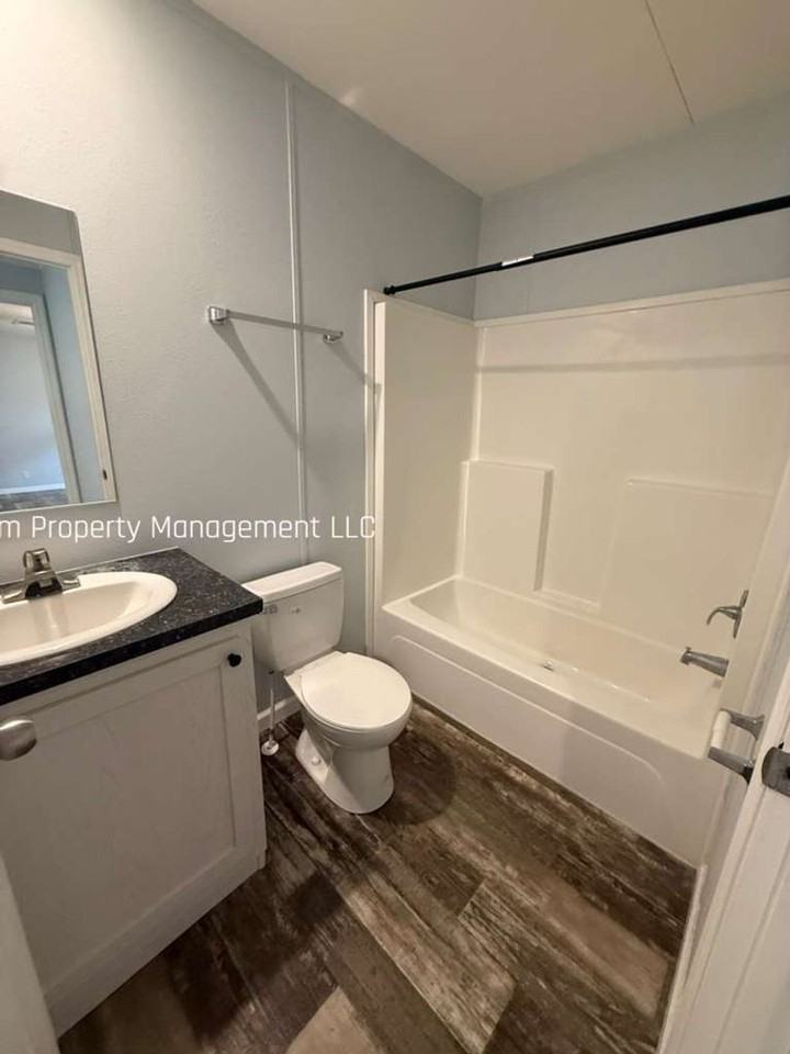 7040 Hilton Dr - Photo 6 of 12