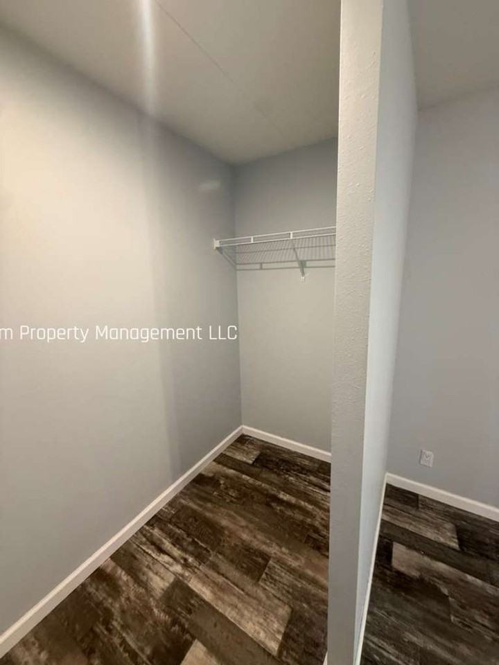 7040 Hilton Dr - Photo 7 of 12