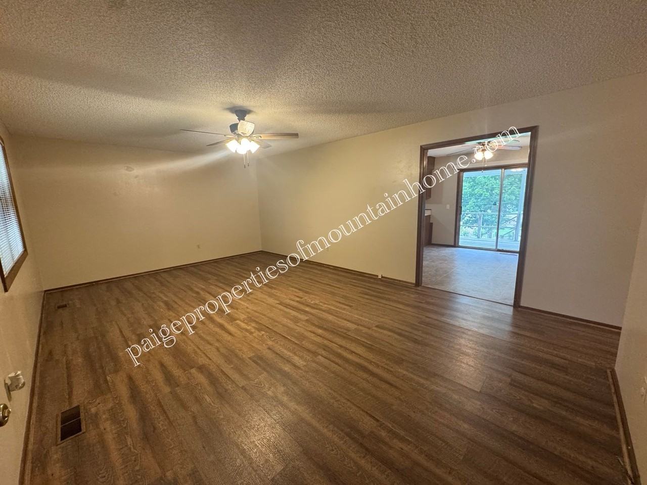 1309 Post Oak Rd - Photo 4 of 22
