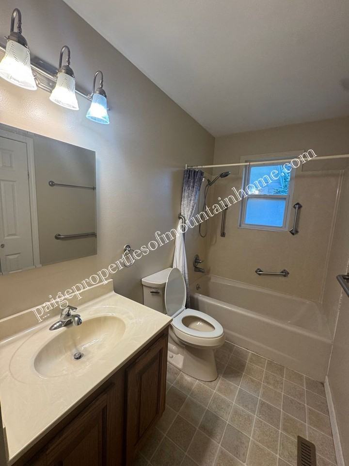 1309 Post Oak Rd - Photo 7 of 22