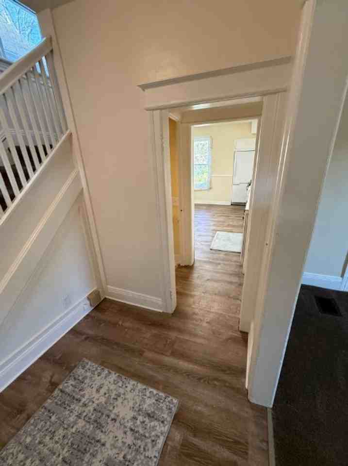 47 Priscilla St - Photo 4 of 20