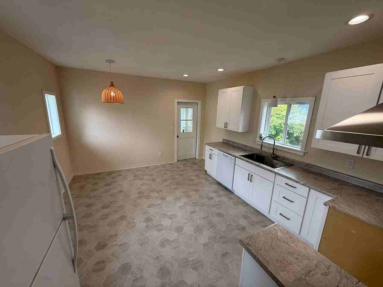 3325 F St - Photo 2 of 27