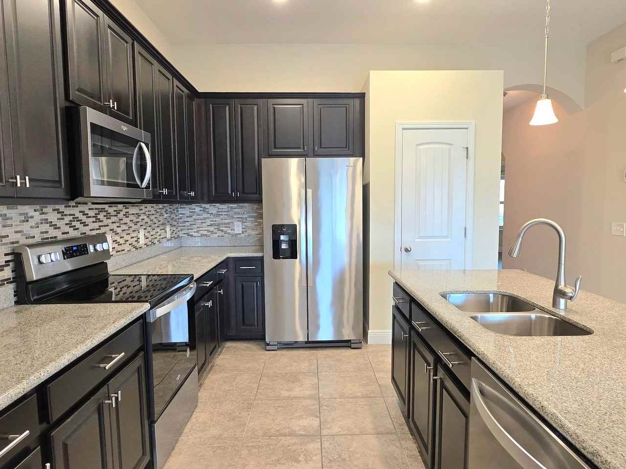 5625 Shooting Star Ct - Photo 7 of 18