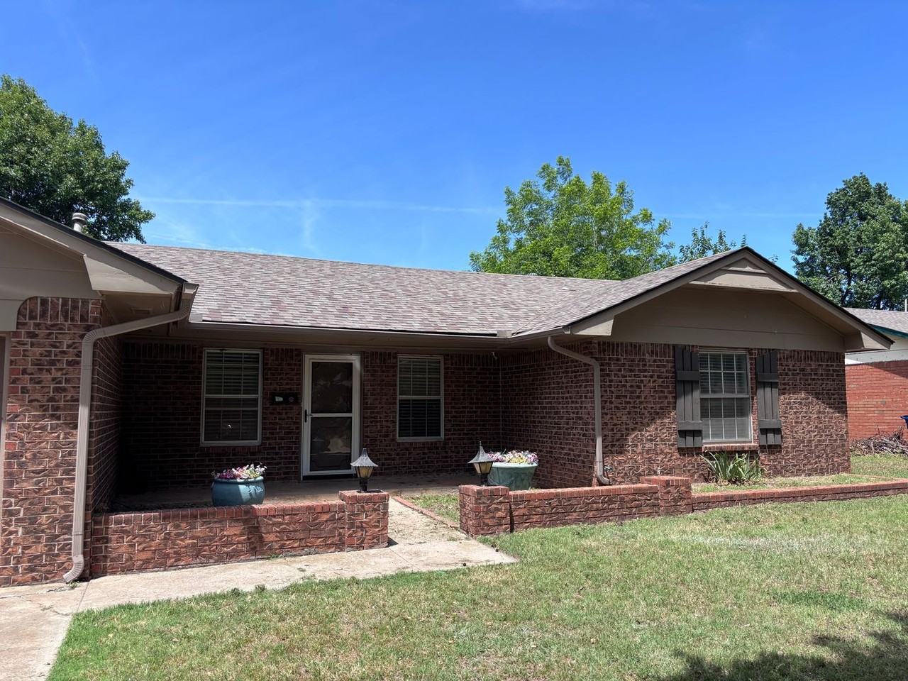 802 Amity Ln - Photo 3 of 39
