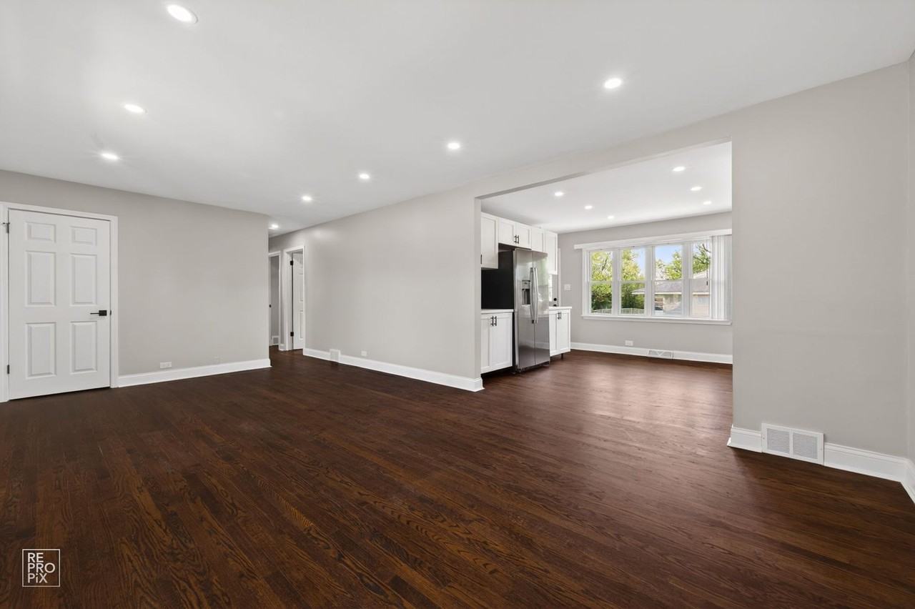 225 Sky Hill Rd - Photo 2 of 14