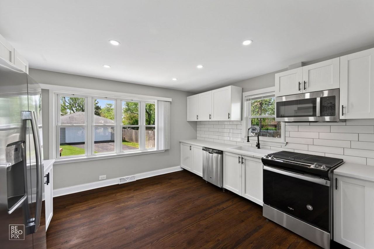 225 Sky Hill Rd - Photo 3 of 14