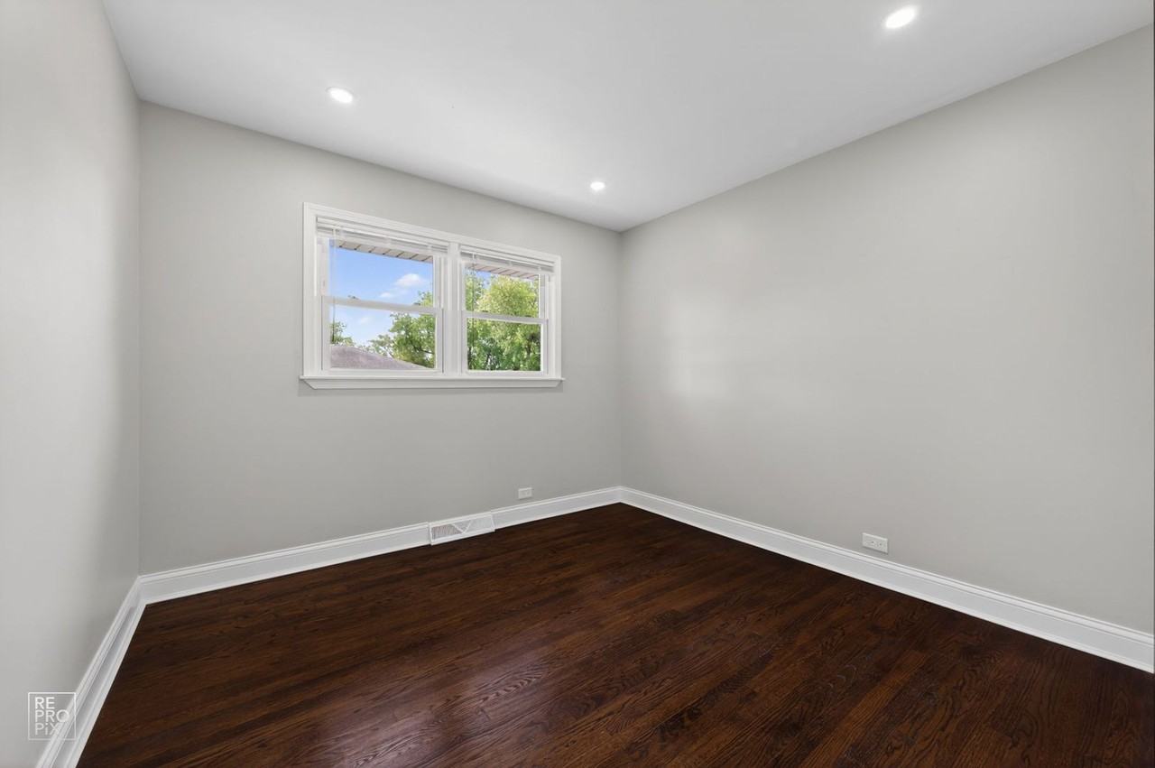 225 Sky Hill Rd - Photo 7 of 14