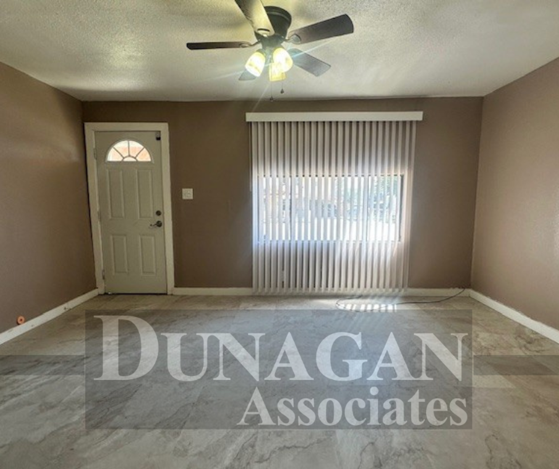 1701 Hill St - Photo 2 of 7