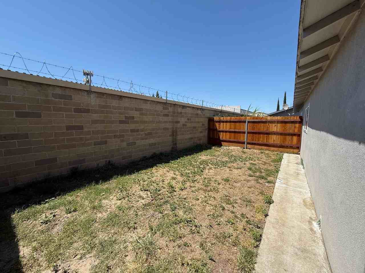 1713 Randazzo Ave - Photo 4 of 24