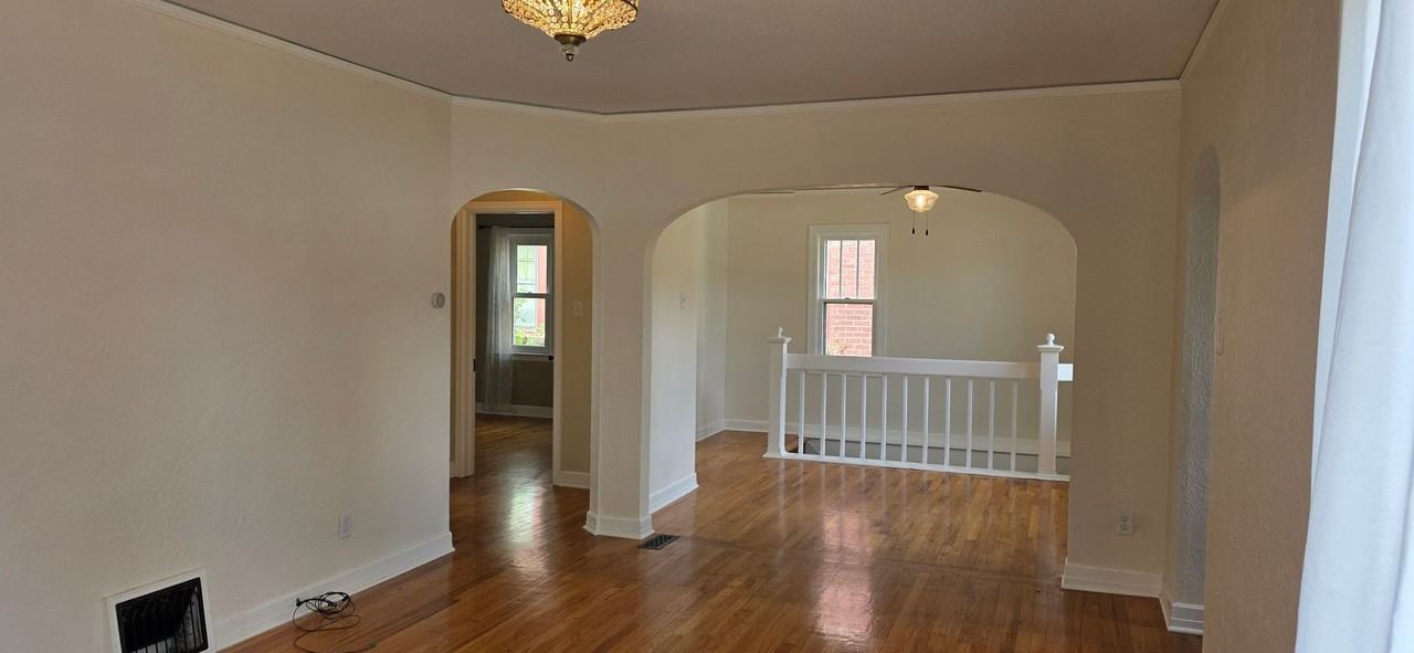 109 W 4th Ave - Photo 2 of 22